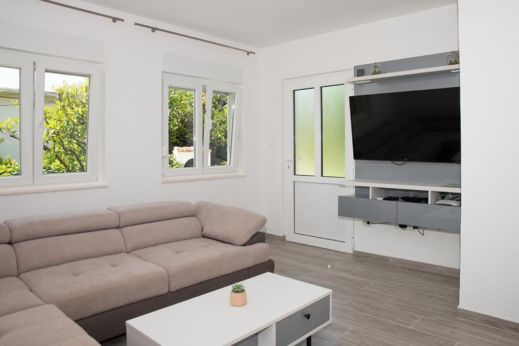Apartmani Vrtodusic Банёл Экстерьер фото